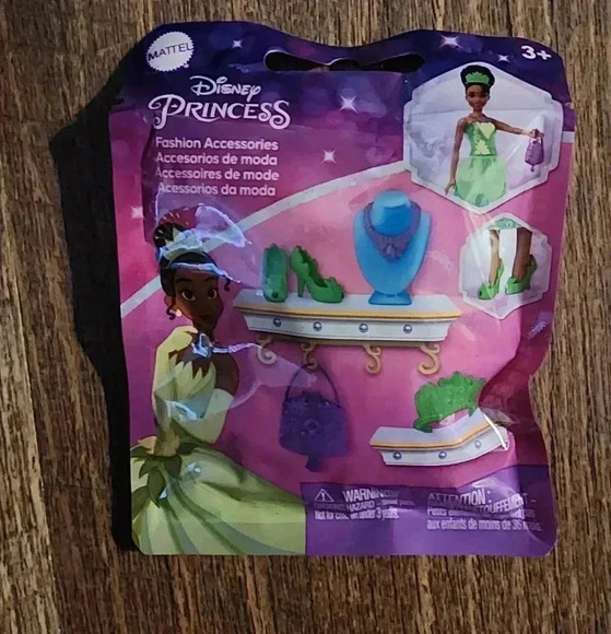 3 Disney Princesses Fashion Accessories  and 1 pk  Ken Shoes - Picture 9 of 10